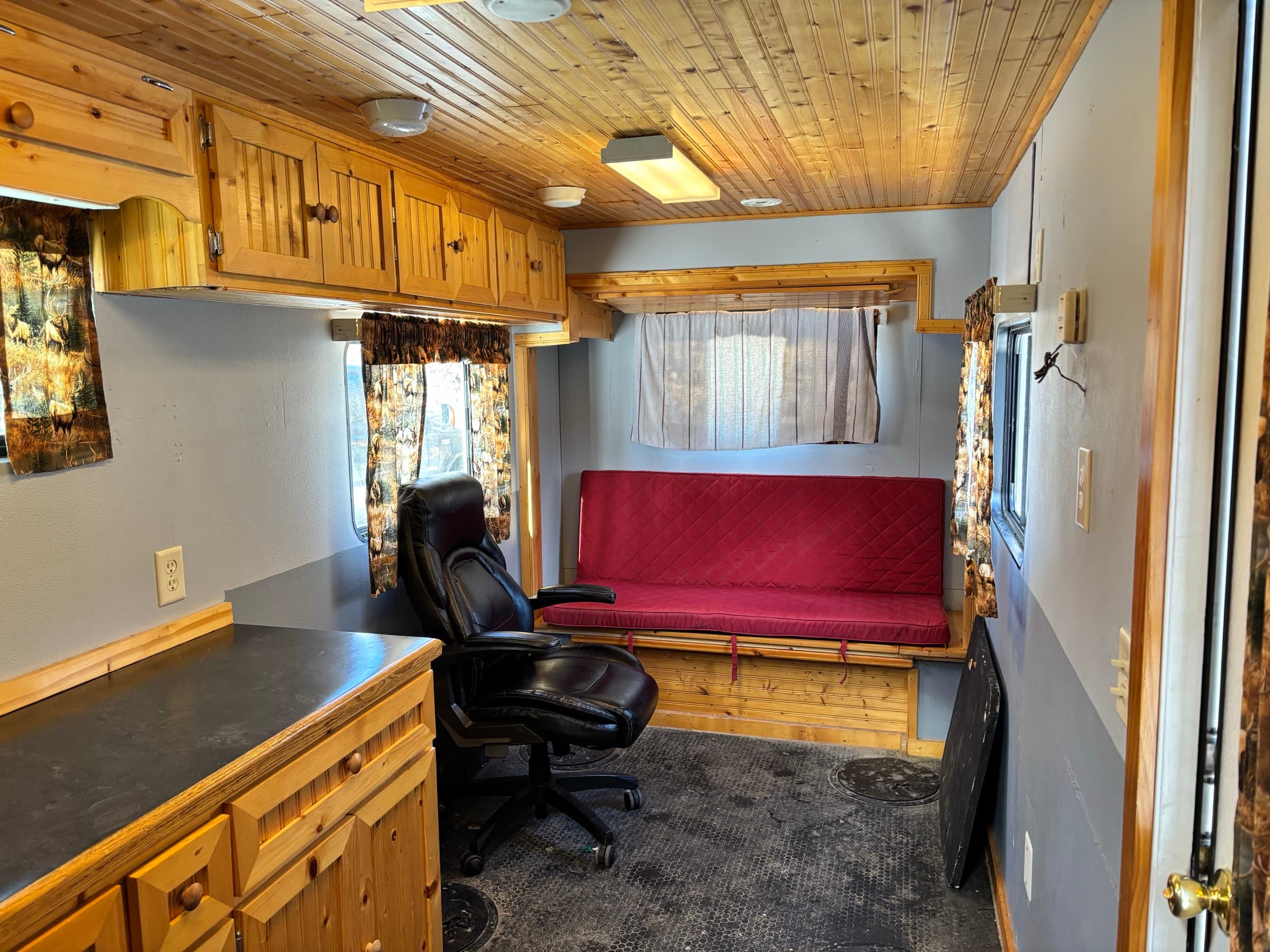 Day Shack 2