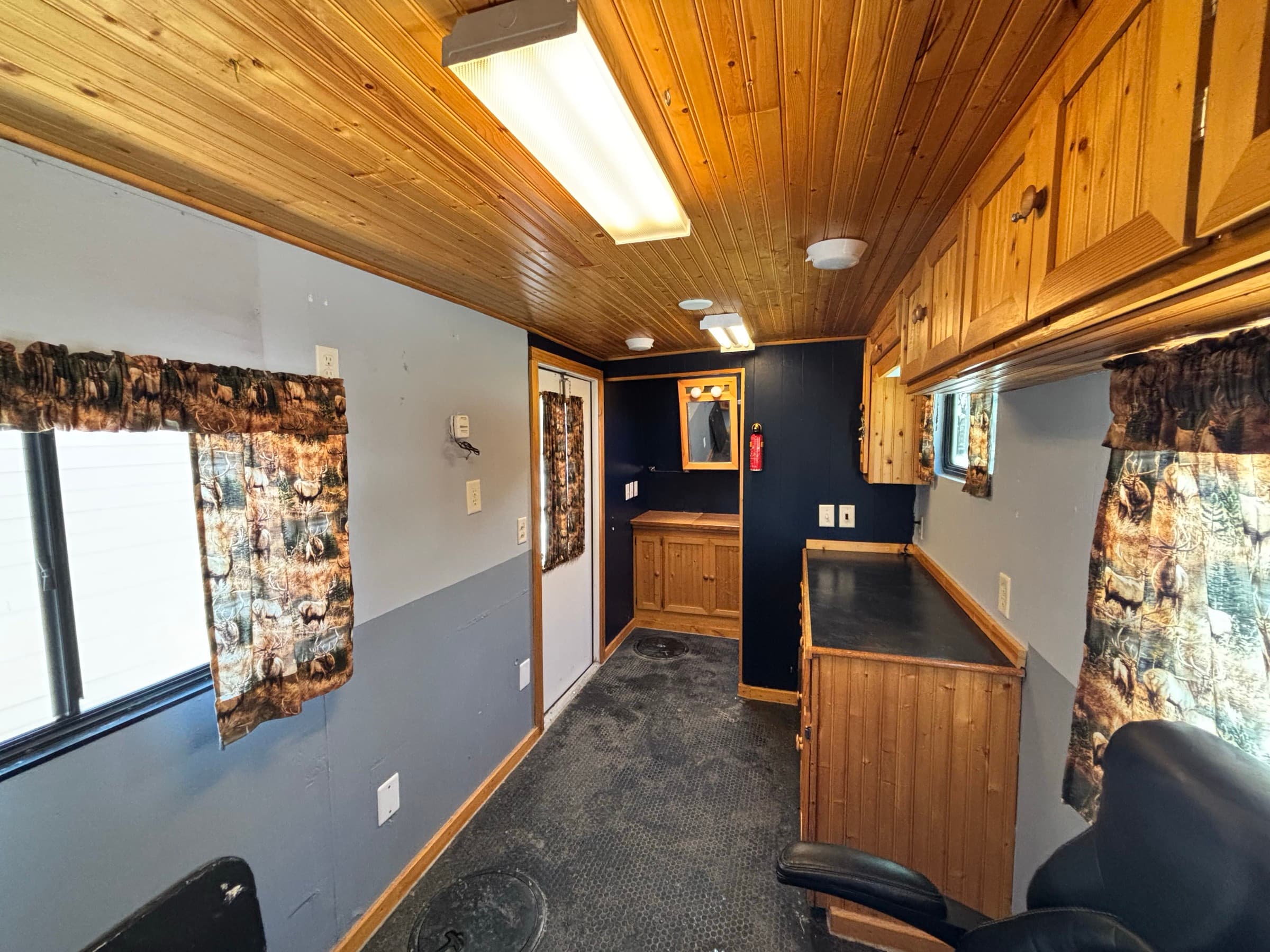 Day Shack 2 — featured interior